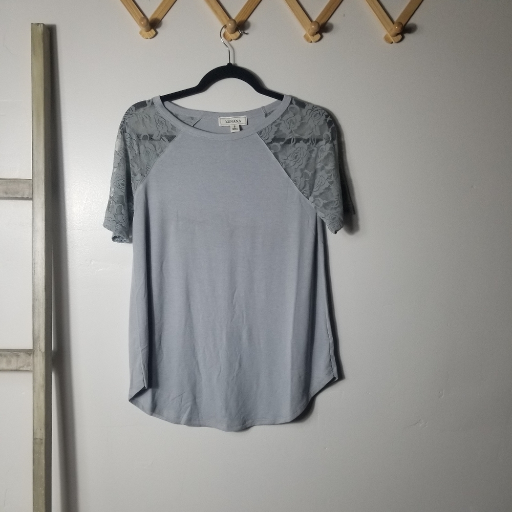 NWOT ZENANA WOMEN'S GRAY LACE SLEEVE BLOUSE SIZE SMALL
